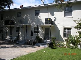 Bright 2 BR, 1 BA Apartment Water Included in Rent!  in Jacksonville, FL (Photo 2 of 2)