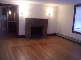 Excellent 1 Bedroom Apartment Available with Fireplace in Clinton, NJ (Photo 2 of 5)