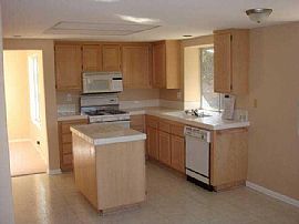 New and Spacious 3 Bedroom Home with Open Kitchen in Fallbrook, CA (Photo 3 of 6)