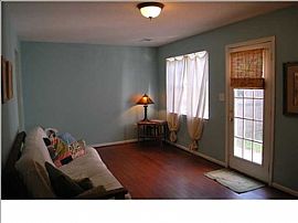 Spacious 2 Bedroom Townhouse with Hardwoods and Fenced Yard in Helena, AL (Photo 2 of 3)