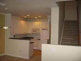 Cozy 1 Bedroom Condo with Attached Garage in Paradise Valley in Phoenix, AZ (Photo 9 of 12)