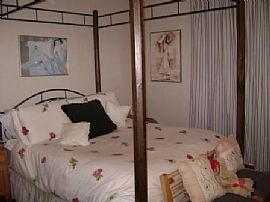 Unfurnished 1 Br, 1 Ba Duplex with Sun Room in West Palm Beach, FL (Photo 10 of 12)