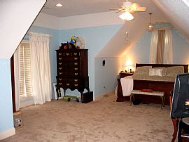 Custom 4 Bedroom Executive Home with Many Upgrades in Savannah, GA (Photo 8 of 12)