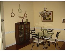 Spacious 4 Bedroom Townhome on Golf Course in Savannah, GA (Photo 2 of 8)