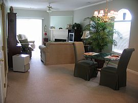 Cozy 4 Bedroom Townhome in Henderson with Great Views!! in Savannah, GA (Photo 3 of 11)