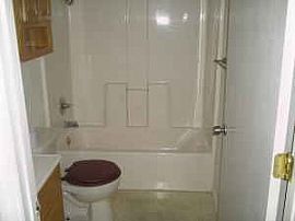 Clean 2 BR, 1 BA Home in Quiet Neighborhood in Umatilla, FL (Photo 3 of 5)