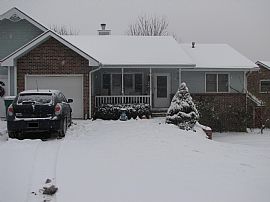 Beautiful 3 BR, 2 BA House in Very Safe Neighborhood! in Manhattan, KS (Photo 2 of 10)