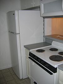 Newly Carpeted 2 BR, 2 BA Apartment Style Condo with Fresh Paint in Jacksonville, FL (Photo 3 of 4)