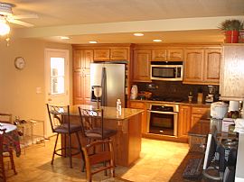 Excellent 3 BR, 2 BA Home with Remodeled Kitchen  in Rancho Cucamonga, CA (Photo 2 of 10)