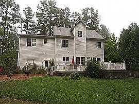 Nice 3 BR, 2.5 BA House with Bonus Room  - Pool - 2.9 Acres in Bahama, NC (Photo 2 of 6)