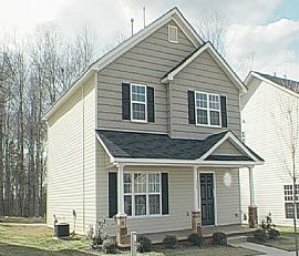Spacious 3 BR, 2.5 BA Home with Brand New Floors and Fresh Paint in Huntersville, NC