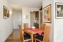 Fantastic 1 BR, 1.5 BA Apartment with Stunning River Views in Manhattan, NY (Photo 2 of 12)