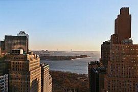 Fantastic 1 BR, 1.5 BA Apartment with Stunning River Views in Manhattan, NY (Photo 4 of 12)