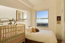 Fantastic 1 BR, 1.5 BA Apartment with Stunning River Views in Manhattan, NY (Photo 6 of 12)