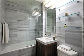 Fantastic 1 BR, 1.5 BA Apartment with Stunning River Views in Manhattan, NY (Photo 7 of 12)