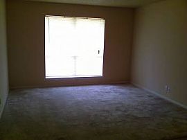 Cozy 2 Bedroom Apartment with New Carpet, Vinyl, and Paint! in Arlington, TX (Photo 2 of 6)