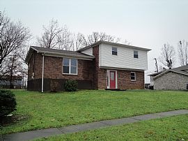 Very Nice 4 Bedroom Home - Only 3 Miles From Fort Knox in Radcliff, KY