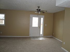 Very Nice 4 Bedroom Home - Only 3 Miles From Fort Knox in Radcliff, KY (Photo 10 of 12)