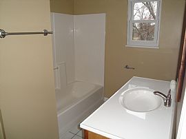 Very Nice 4 Bedroom Home - Only 3 Miles From Fort Knox in Radcliff, KY (Photo 4 of 12)