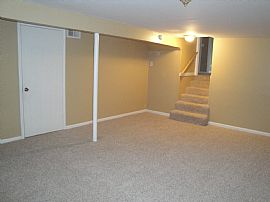 Very Nice 4 Bedroom Home - Only 3 Miles From Fort Knox in Radcliff, KY (Photo 5 of 12)