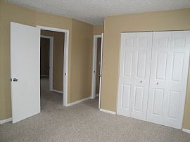 Very Nice 4 Bedroom Home - Only 3 Miles From Fort Knox in Radcliff, KY (Photo 7 of 12)