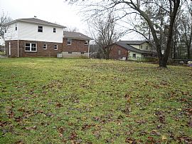 Very Nice 4 Bedroom Home - Only 3 Miles From Fort Knox in Radcliff, KY (Photo 8 of 12)