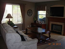 Delightful 3 BR, 2.5 BA Family Home in Immaculate Condition in Escondido, CA (Photo 3 of 6)