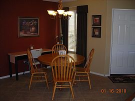 Delightful 3 BR, 2.5 BA Family Home in Immaculate Condition in Escondido, CA (Photo 4 of 6)