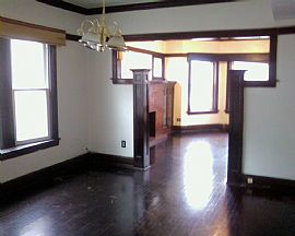 Nice Large 2 Bedroom Apartment - Must See! in Chicago, IL (Photo 2 of 4)