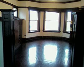Nice Large 2 Bedroom Apartment - Must See! in Chicago, IL (Photo 3 of 4)