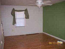Excellent 3 Bedroom Home with New Carpet Upstairs in Fredericksburg, VA (Photo 2 of 2)