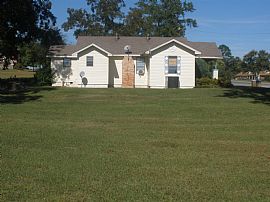 Quiet 3 Br, 1 Ba Home Near Exit 219 in Jemison, AL (Photo 2 of 5)