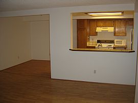 Gated 2 Bedroom Condo - Freshly Painted and Cleaned in Escondido, CA (Photo 3 of 7)