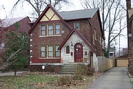 Lovely 2 Bedroom Home Near Grosse Pointe in Detroit, MI