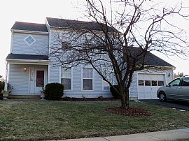 Gorgeous 4 BR, 3.5 BA Home - Minutes to Metro and Shopping in Gaithersburg, MD