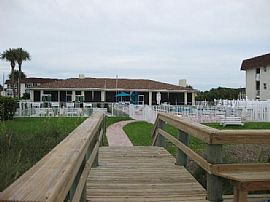 Fully Furnished Condo - Off Season Bargain - Steps From Ocean in Indian River Shores, FL (Photo 10 of 10)