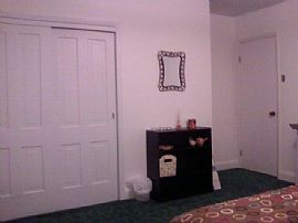 Large Sunny Room - Partially Furnished in South Side Slopes in Pittsburgh, PA (Photo 2 of 2)