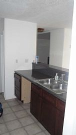 Beautiful 3 Bedroom Home with New Paint in Good Neighborhood in Houston, TX (Photo 3 of 4)