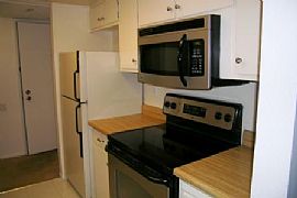 Luxury 1 Bedroom Condo - Timberlake Waterfront Condominiums in Sacramento, CA (Photo 2 of 5)