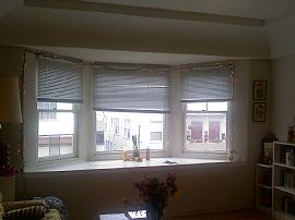 Charming 2 BR, 1 BA Apartment in 1920's Building  in Oakland, CA (Photo 1 of 4)