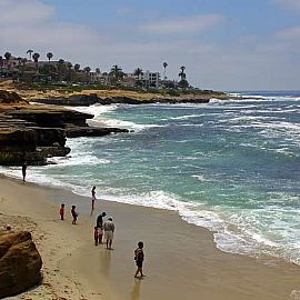 Lovely 3 BR, 2.5 BA Home Offered by Rancho Mesa Properties in Spring Valley, CA (Photo 3 of 10)