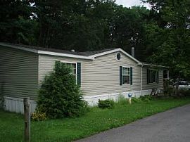 Furnished 1 Bedroom Home with Private Bathroom in Maryland, NY (Photo 2 of 5)