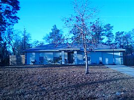 3 BR, 2 BA, 1 CAR Home with Huge Fenced Yard  in Ocala, FL
