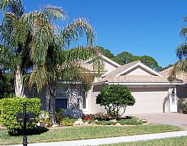 Luxury 2 Bedroom Home - Fully Furnished with Amenities in Venice, FL