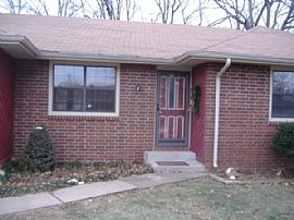 Newly Remodeled 3 BR, 2 BA Home with Spacious Living Area in Springfield, MO (Photo 2 of 12)