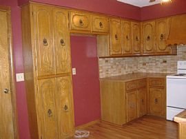 Newly Remodeled 3 BR, 2 BA Home with Spacious Living Area in Springfield, MO (Photo 5 of 12)