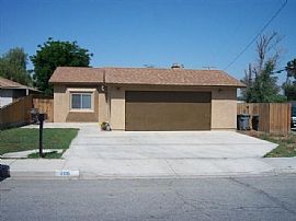 Pleasant 3 Bedroom Home - Centrally Located in San Jacinto! in San Jacinto, CA