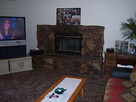 Pleasant 3 Bedroom Home - Centrally Located in San Jacinto! in San Jacinto, CA (Photo 2 of 4)