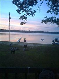 Remodeled 1 Bedroom Lakefront Cabin - $550 a Week in National City, MI