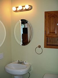 Remodeled 1 Bedroom Lakefront Cabin - $550 a Week in National City, MI (Photo 10 of 12)